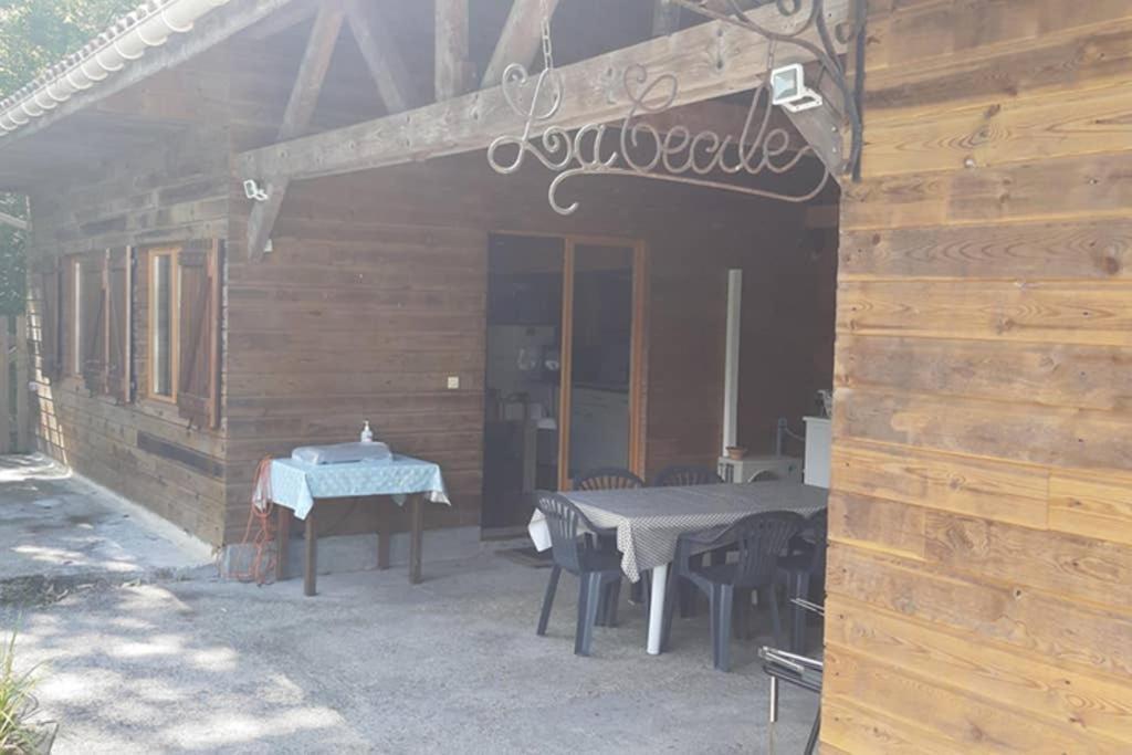 La Cabane Au Fond Du Jardin Arsac Exterior foto